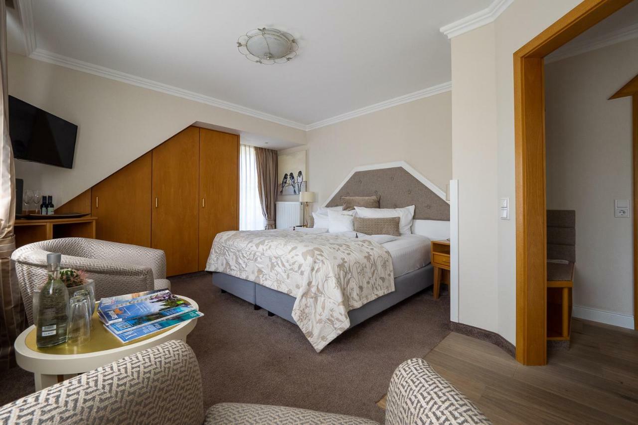 Hotel Kaiserhof Medebach Bagian luar foto